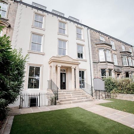 York Place One Харрогейт Экстерьер фото