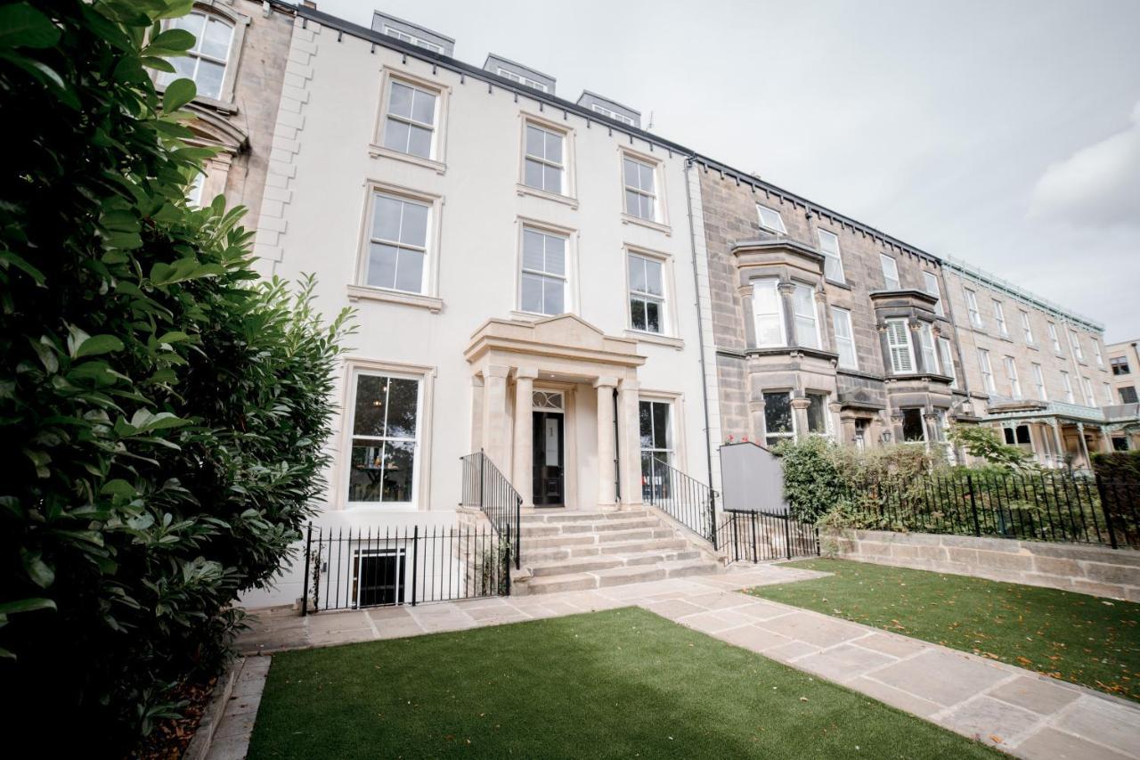 York Place One Харрогейт Экстерьер фото